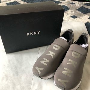 Dkny Shoes - BNIB DKNY Jadyn Sneakers Size 9.5 Dkny Shoes - BNIB DKNY Jadyn Sneakers Size 9.5